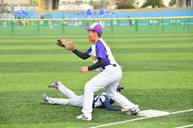 周五的钟声敲过第八下，群里的活动通知被我读了三遍